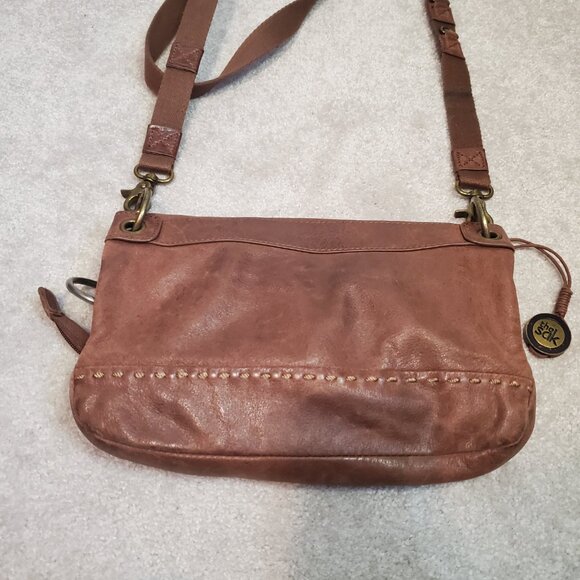 THE SAK Leather Fold Over Crossbody Bag Purse Adjustable Strap Stud Cognac Brown - Picture 7 of 13